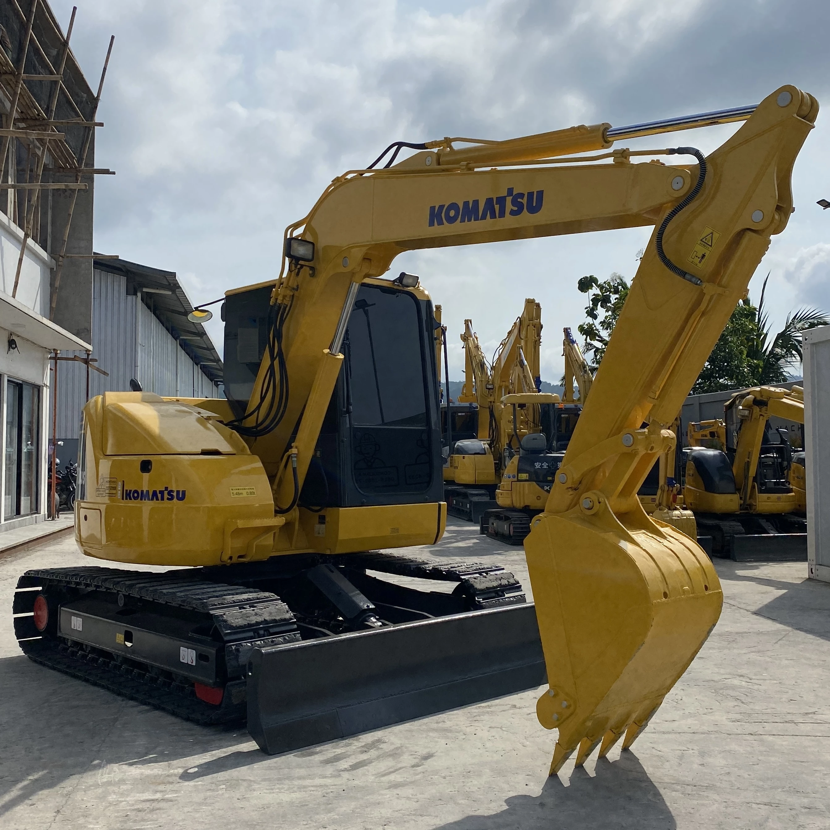 Komatsu PC78US-8
